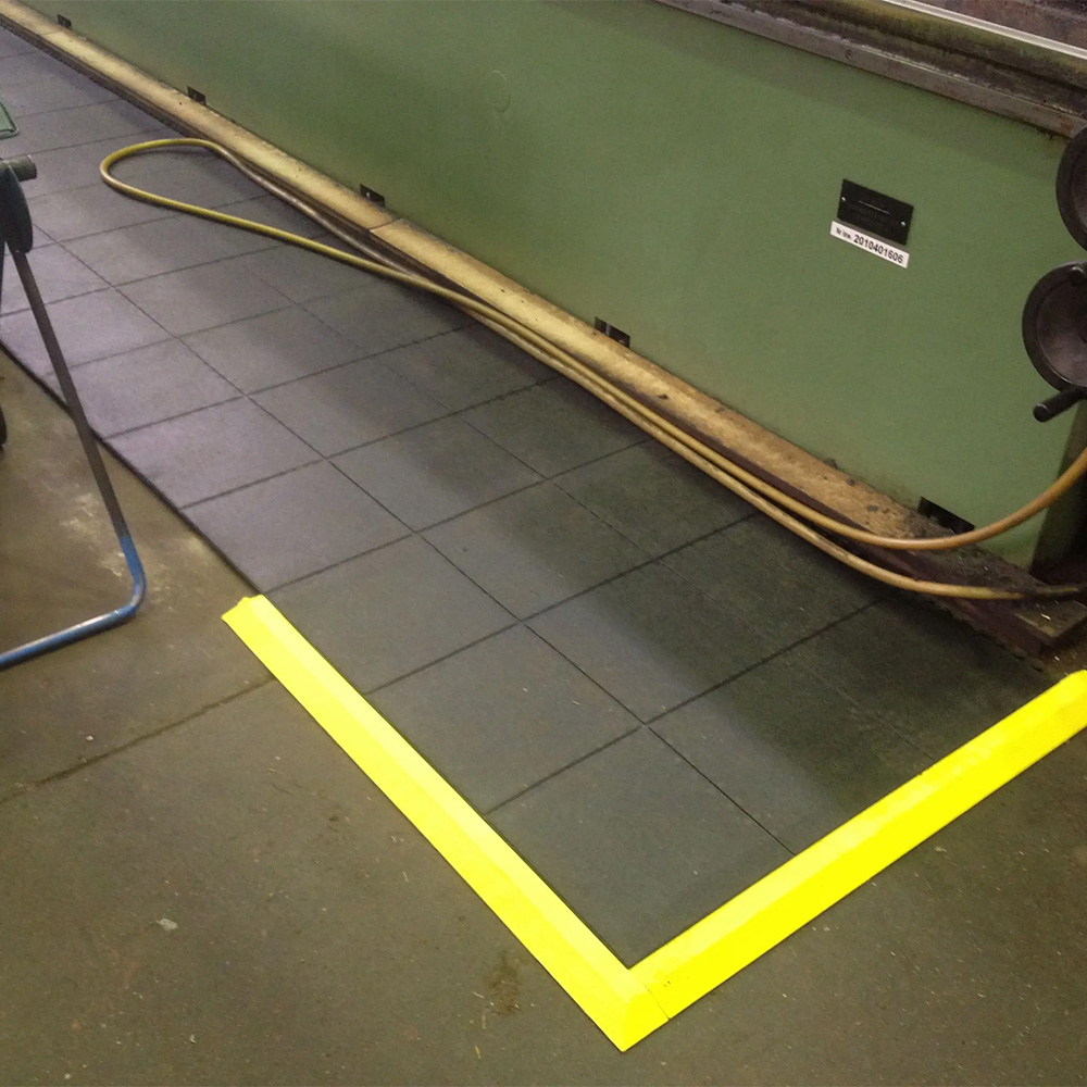 24/Seven GR Solid 3x3 Ft Mat with borders install