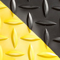 Wearwell Diamond-Plate SpongeCote 3x5 Ft Black w/Yellow Swatch