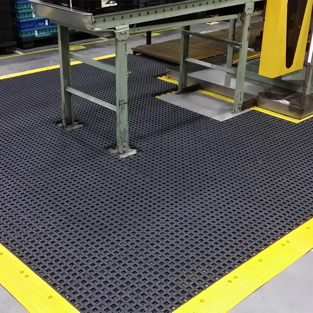 ErgoDeck No-Slip Cleats Open 18x18 Inch Tile industrial workstation