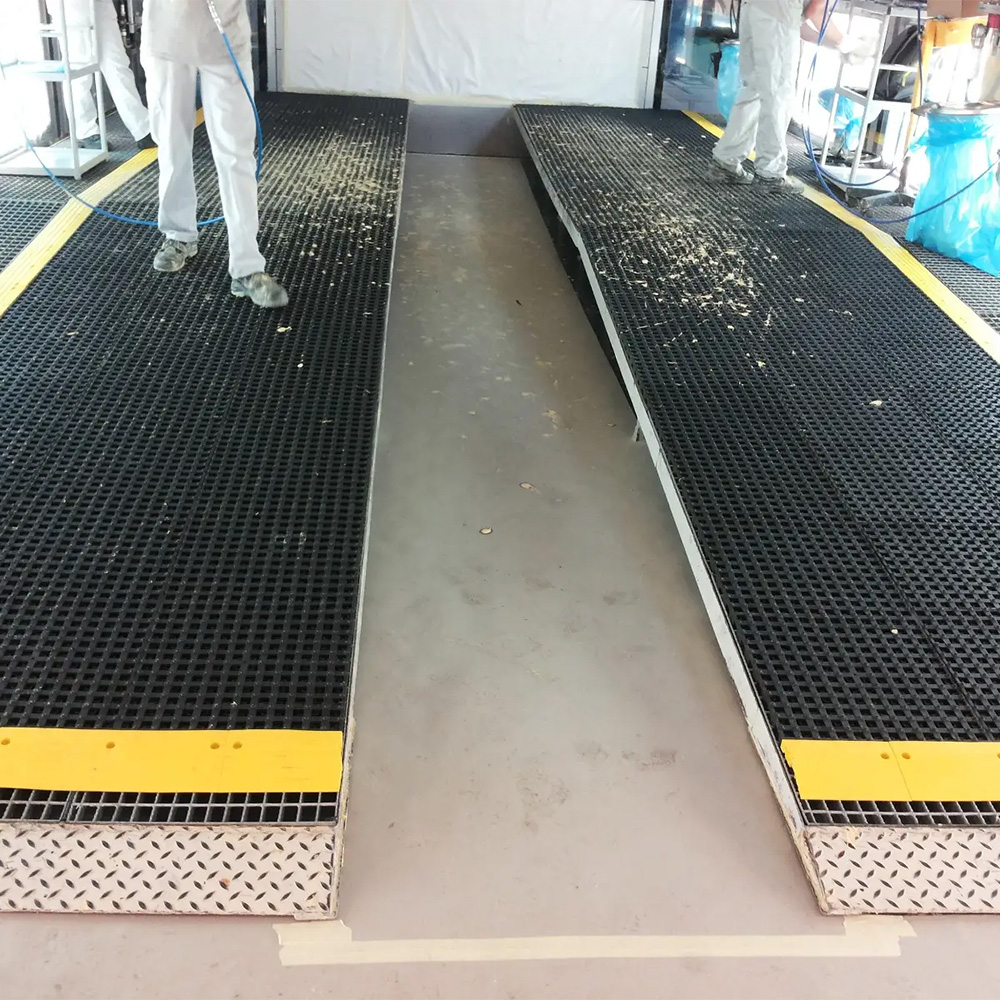 ErgoDeck No-Slip Cleats Open 18x18 Inch Tile standing workstation