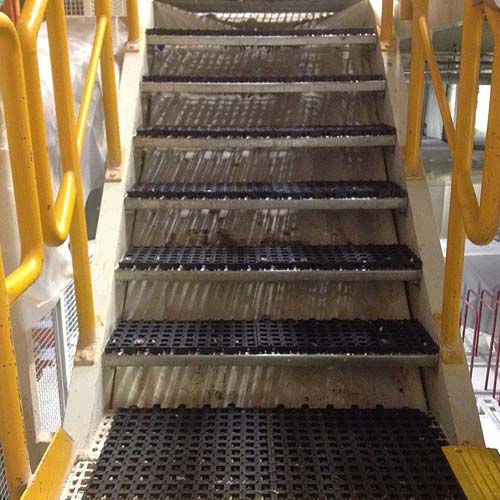 slip resistant stair mats
