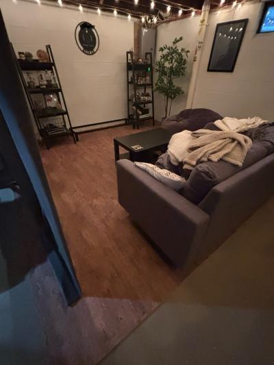 Click To View Full Size Photo