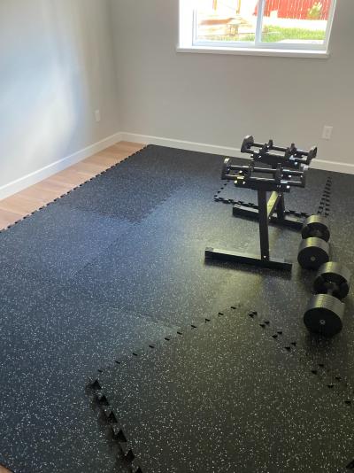 Click To View Full Size Photo