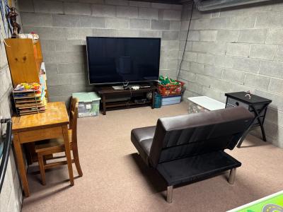 Click To View Full Size Photo