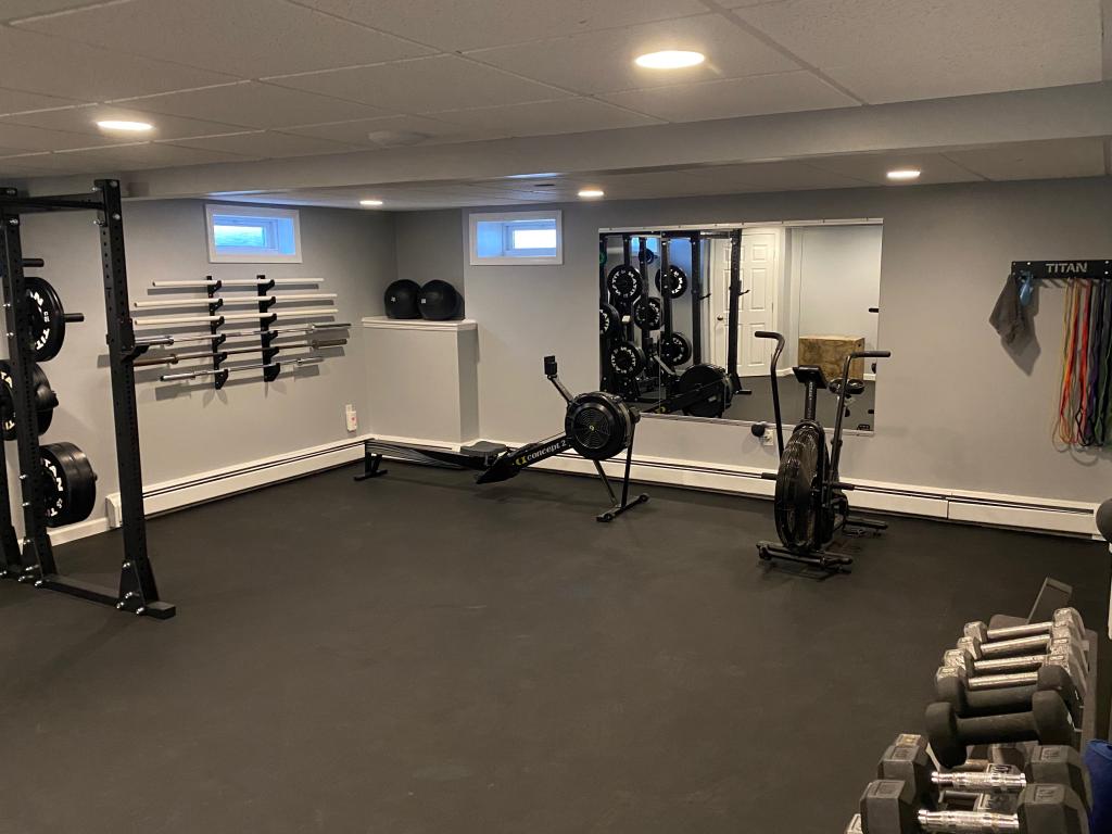 rubber flooring rolls for home gyms