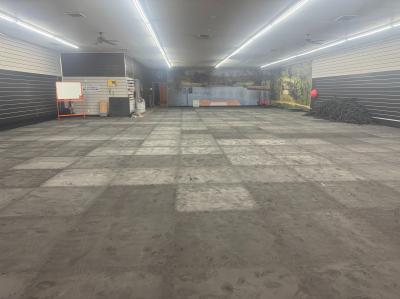 Click To View Full Size Photo