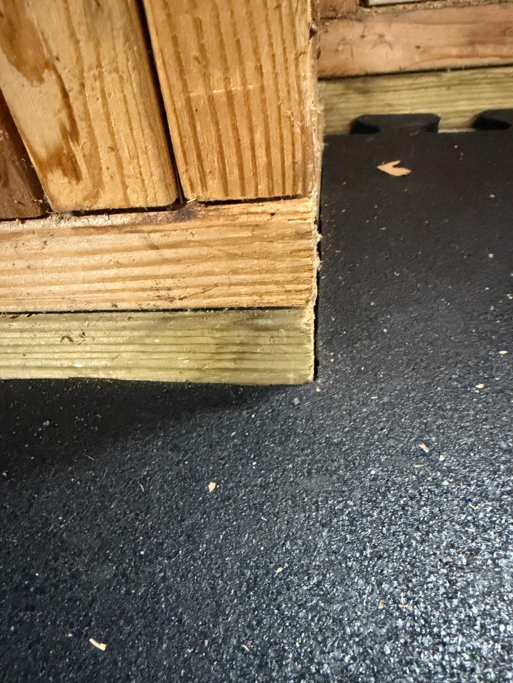 custom cut interlocking rubber gym tiles