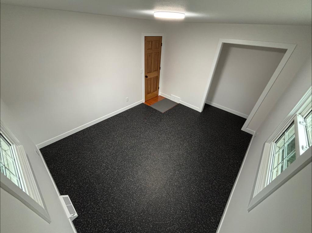 home gym with interlocking rubber tiles