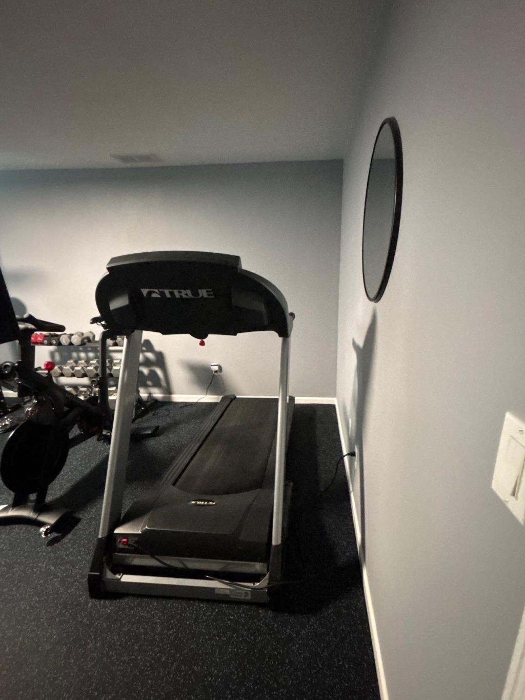 treadmill with rubber rolls