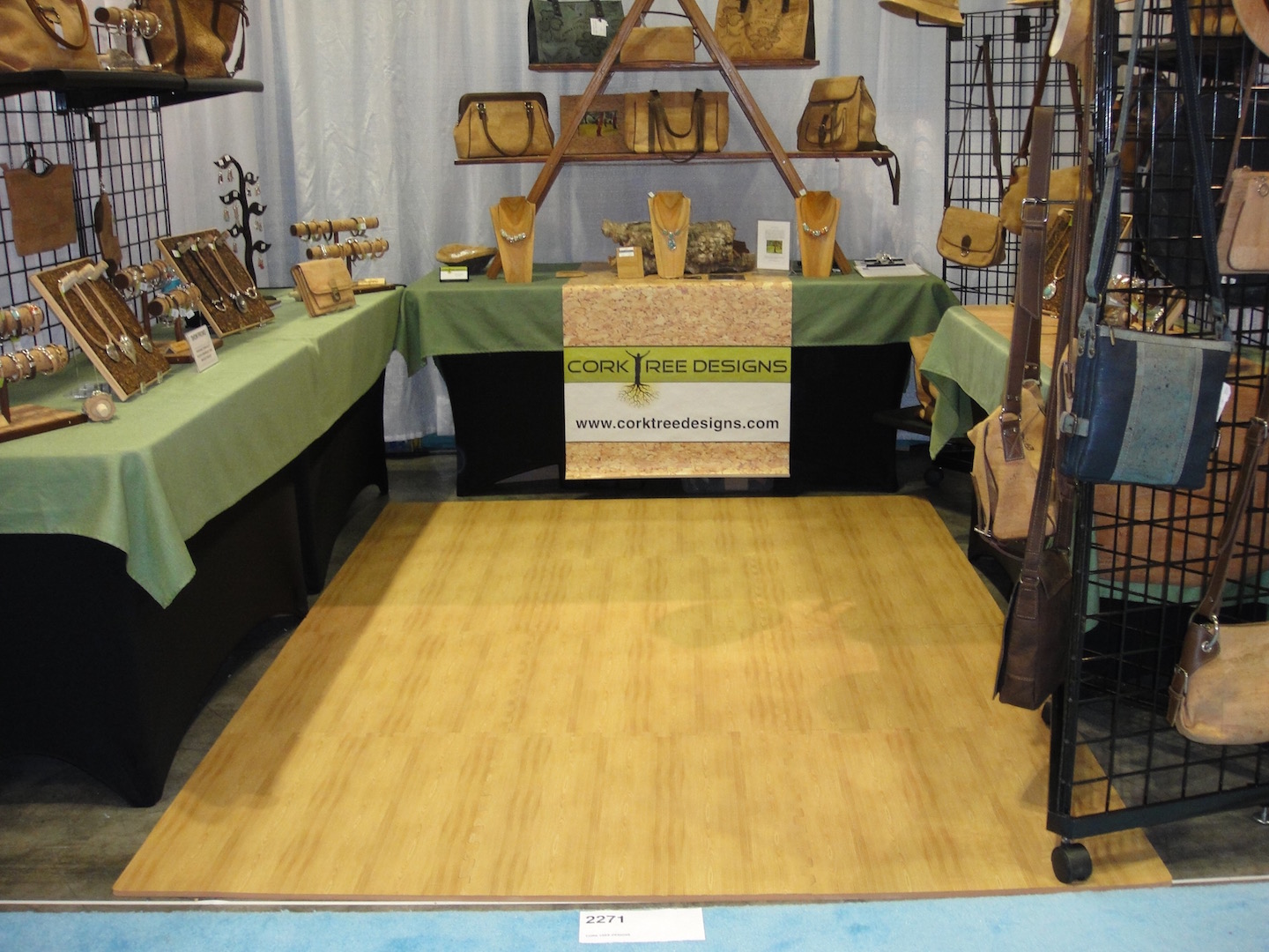 Wood Grain Foam Tiles Reversible 1/2 Inch x 2x2 Ft. customer review photo 1