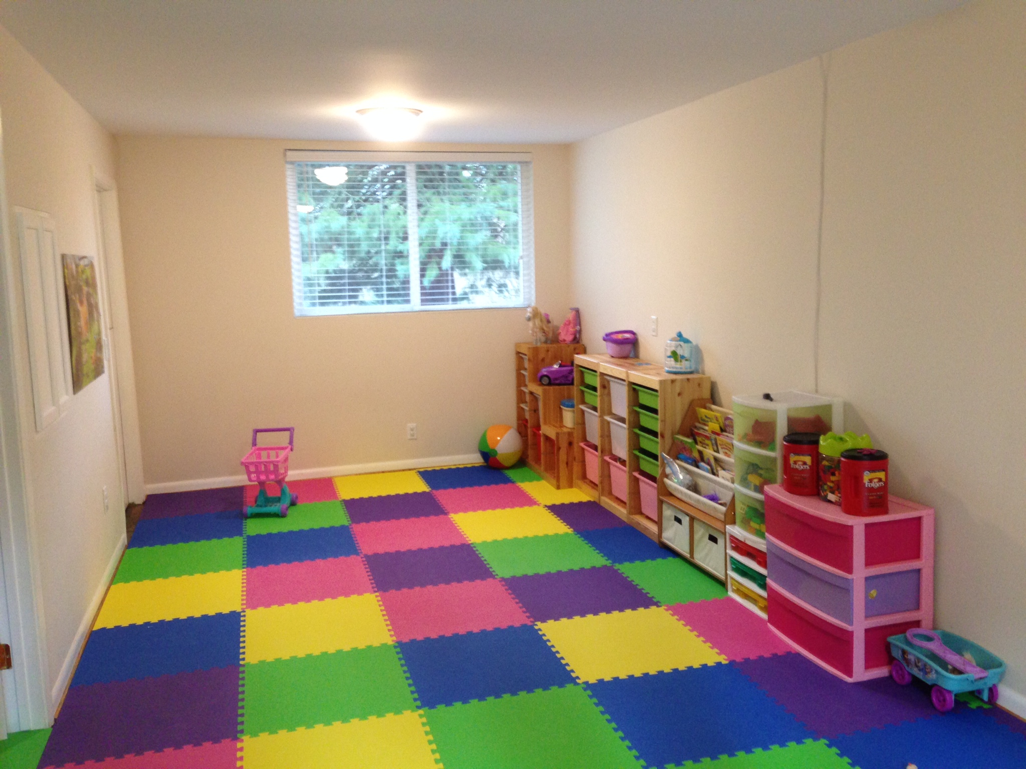 Soft Flooring for Kids Room - Interlocking DIY Bedroom Tiles