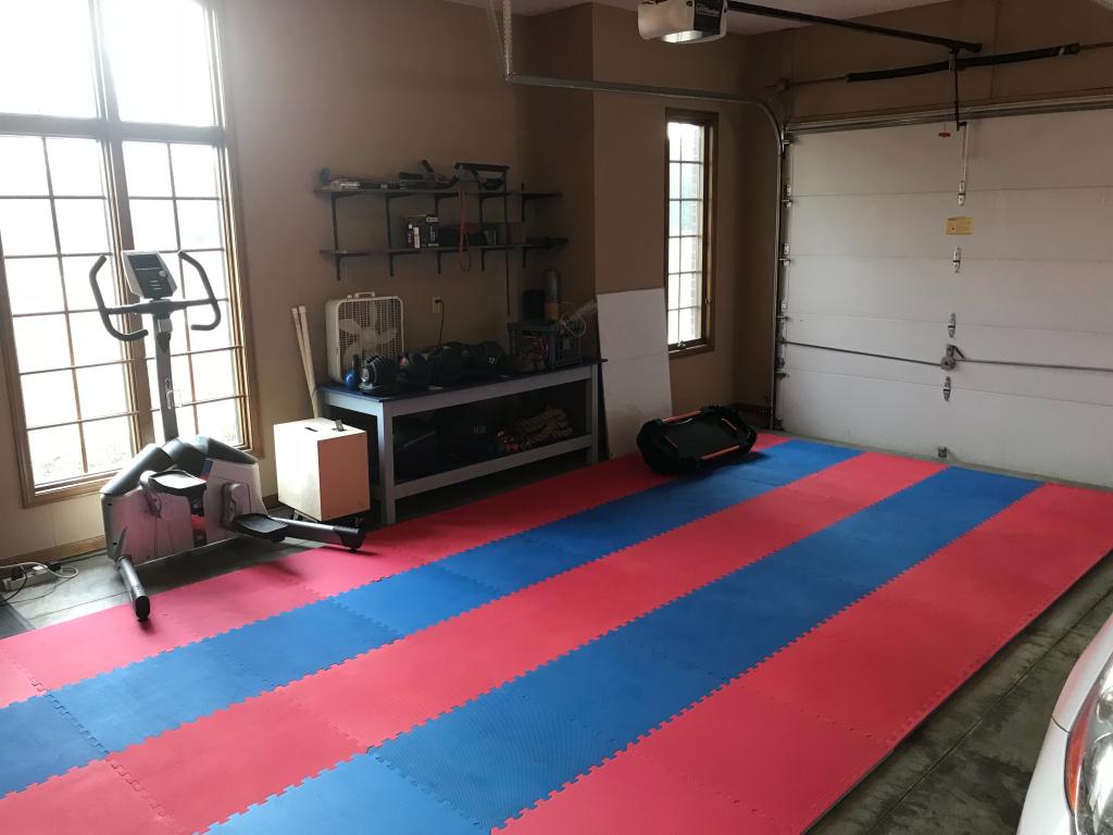 What is the best flooring for a garage gym?