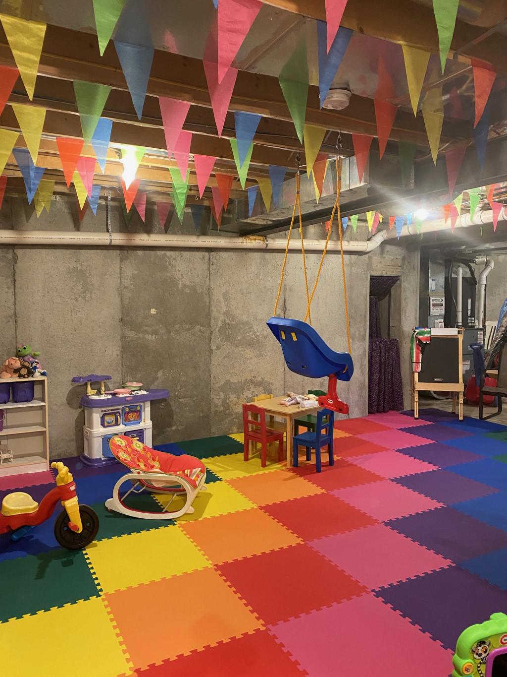 Premium Foam Tiles | 2x2 ft x 5/8 inch | Kids, Gym, Basement | Interlocking Soft Foam Floor Tile | Fast Installation | Thatch Surface