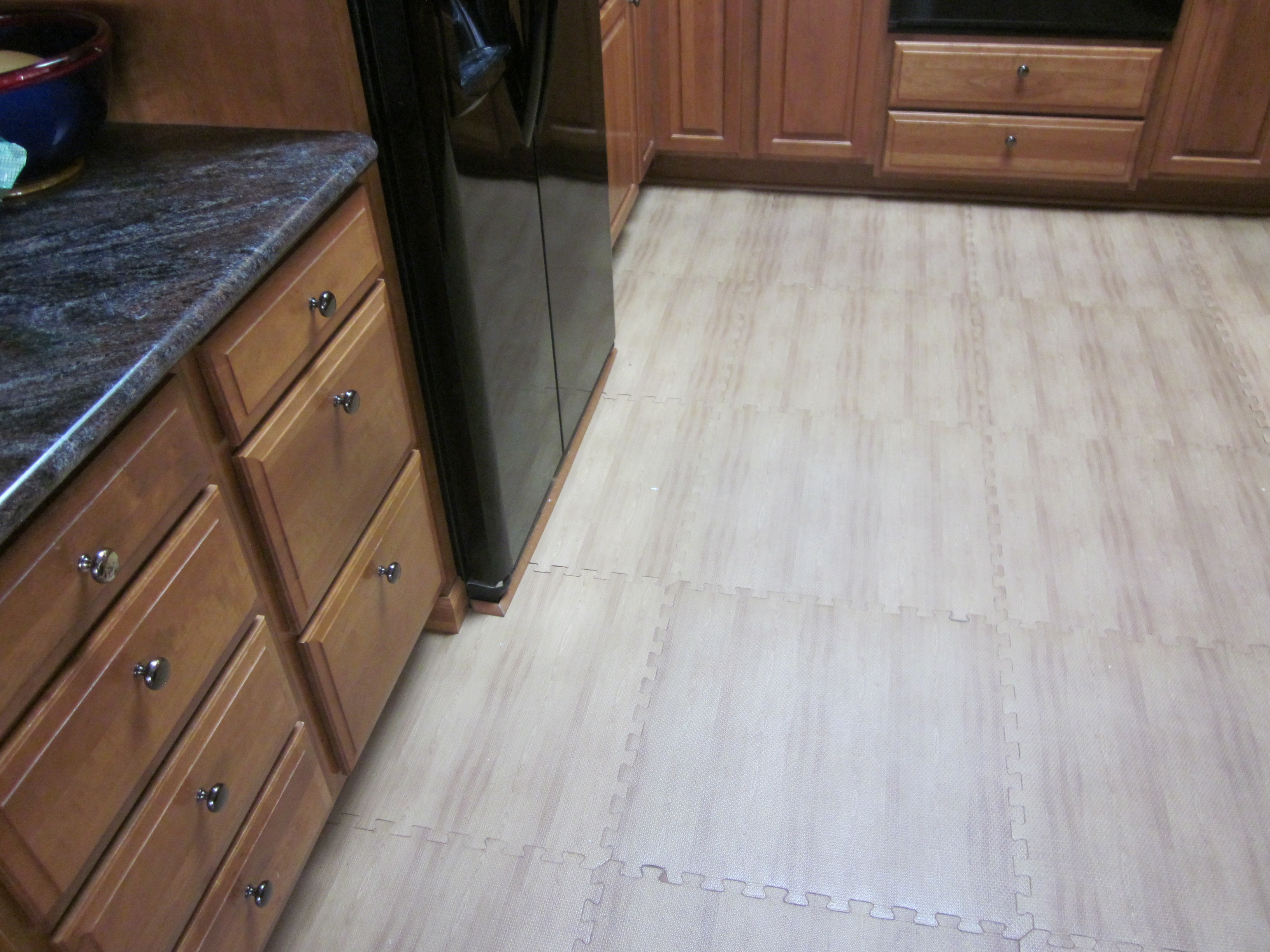 Wood Grain Foam Tiles Reversible 1/2 Inch x 2x2 Ft. customer review photo 2
