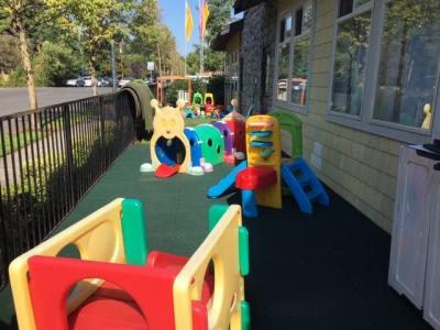 Greatmats USA Playground Tile Interlock Green 2.75 Inch x 2x2 Ft. customer review photo 2