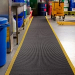 Vynagrip Plus Heavy Duty Industrial Matting 4 x 33 ft Roll