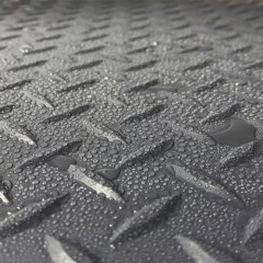 G-Floor Diamond Tread Garage Floor Roll 75 Mil x 8.6x24 Ft. in slate gray with water drops 