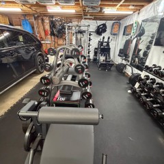 Rubber Tile 2x2 Ft x 3/8 Interlocking Sport garage gym 