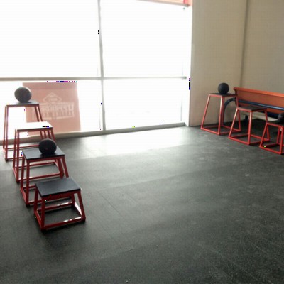 Rubber Flooring Rolls Regrind 1/4 Inch x 4x25 Ft. installation