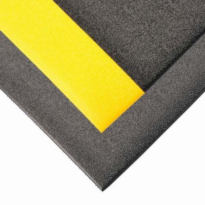 Pebble Step SOF TRED with Dyna Shield Anti-Fatigue 3/8 inch 3x60 ft black yellow corner.