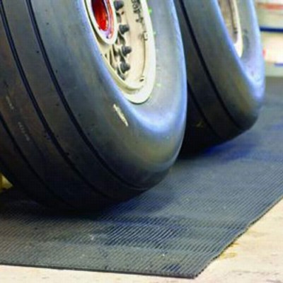 Firmagrip Industrial Matting 4 ft x 33 ft Roll Tire