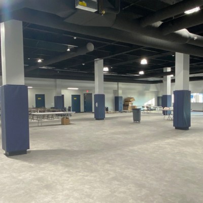 Columns with Safety Wall Pad 2x5 Ft x 2 Inch WBLipTB ASTM in Blue
